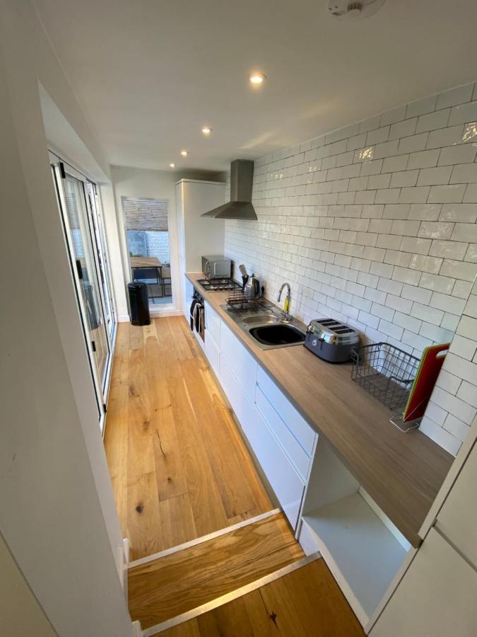 Stylish 2 Bedroom Cottage, Close To Town Centre 沃辛 外观 照片