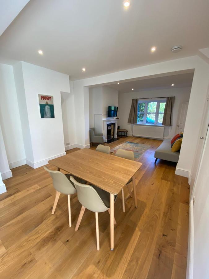 Stylish 2 Bedroom Cottage, Close To Town Centre 沃辛 外观 照片