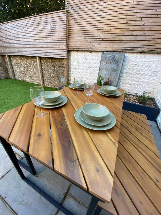 Stylish 2 Bedroom Cottage, Close To Town Centre 沃辛 外观 照片
